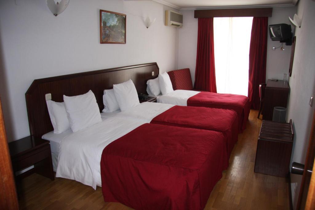 Hotel Turismo Miranda 미란다도두로 객실 사진